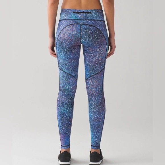 BNWOT Lululemon Speed Tight V Strive Multi Black size 6 - Picture 3 of 10